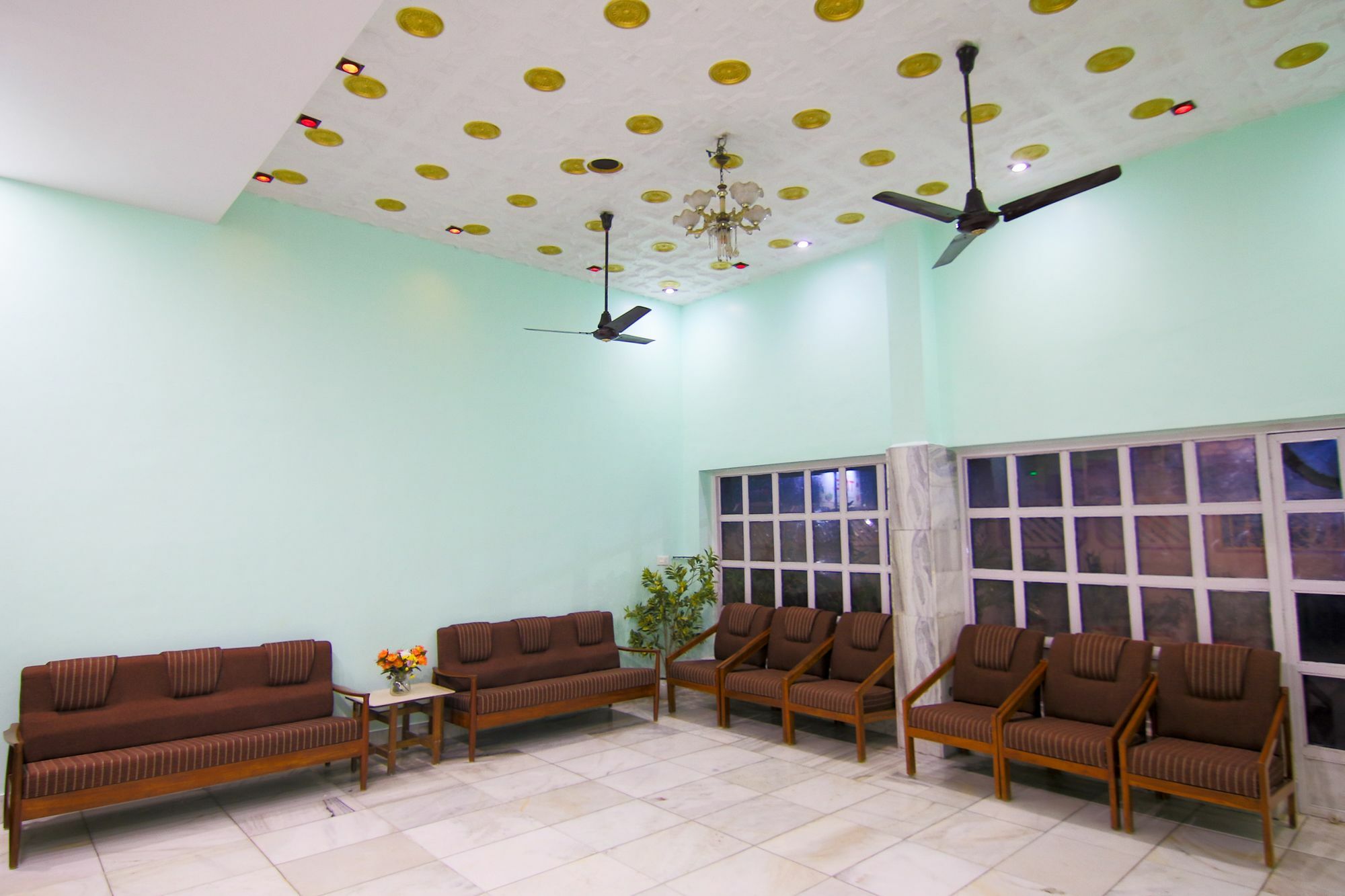 Oyo 10709 Hotel Sbt Visakhapatnam Ngoại thất bức ảnh