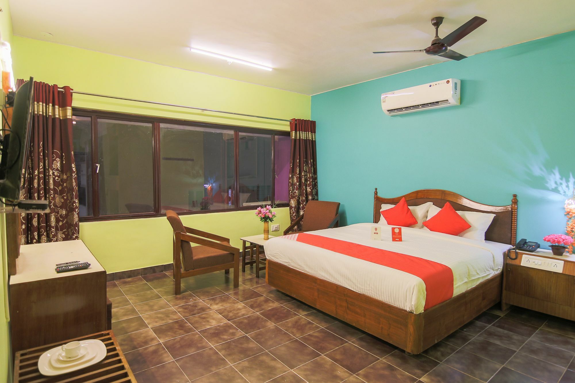 Oyo 10709 Hotel Sbt Visakhapatnam Ngoại thất bức ảnh