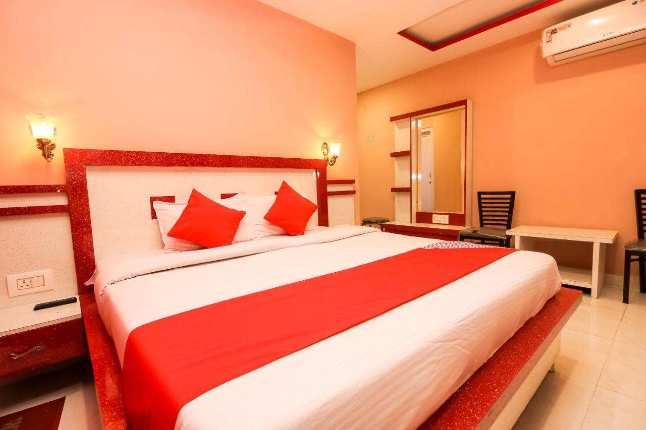 Oyo 10709 Hotel Sbt Visakhapatnam Ngoại thất bức ảnh